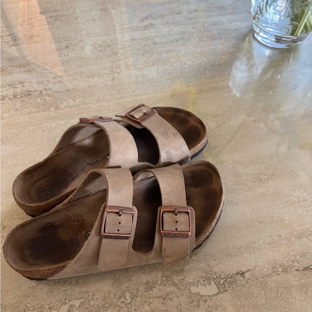 Women’s oiled leather Birkenstock Tan Sandals size 41